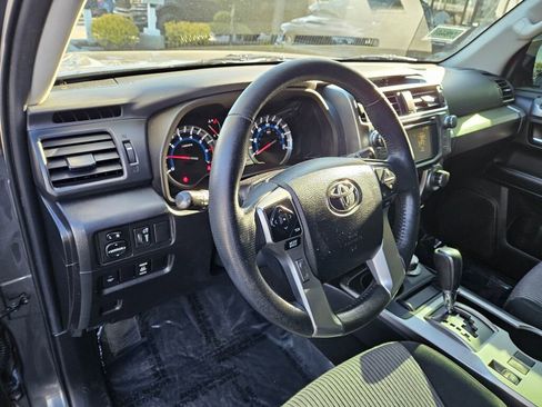 Used 2018 Toyota 4Runner SR5 image 17