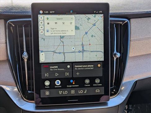 New 2025 Volvo XC90 B5 Core w/ Protection Package Premier image 13