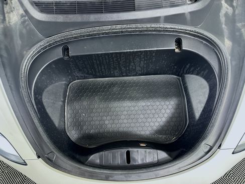 Used 2020 Tesla Model 3 Standard Range RWD image 32
