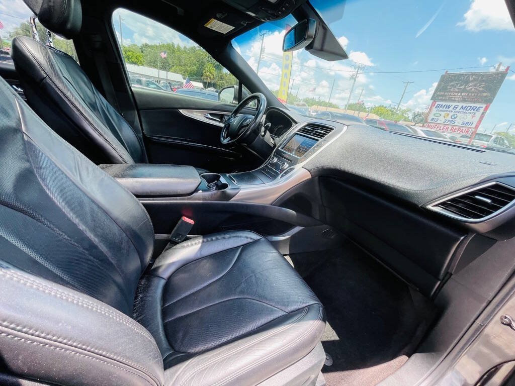 Used 2017 Lincoln MKX Reserve AWD/4WD image 26