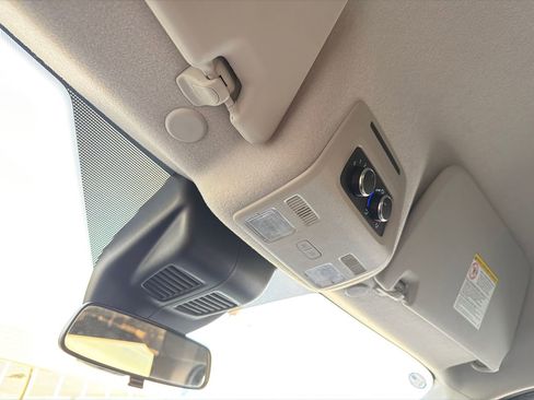 Used 2024 Ford Transit 350 XLT image 33