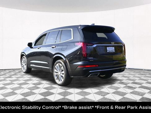 Certified 2022 Cadillac XT6 Premium Luxury w/ Technology Package image 19