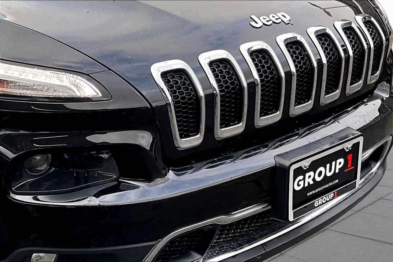 Used 2016 Jeep Cherokee Limited w/ Trailer Tow Group AWD/4WD image 30
