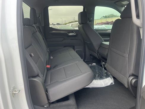New 2026 GMC Sierra 1500 Elevation image 17