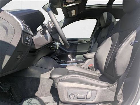Used 2025 BMW X4 xDrive30i w/ Premium Package image 4
