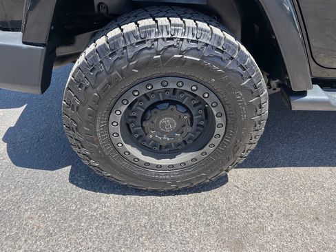 Used 2015 Jeep Wrangler Unlimited Sahara w/ Connectivity Group AWD/4WD image 35