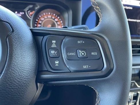 Used 2024 Jeep Wrangler Sport S image 13