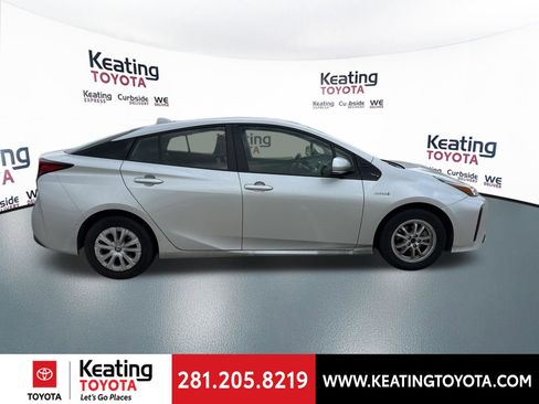 Used 2020 Toyota Prius LE FWD image 8