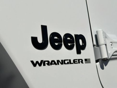 Used 2023 Jeep Wrangler Unlimited Sport AWD/4WD image 17