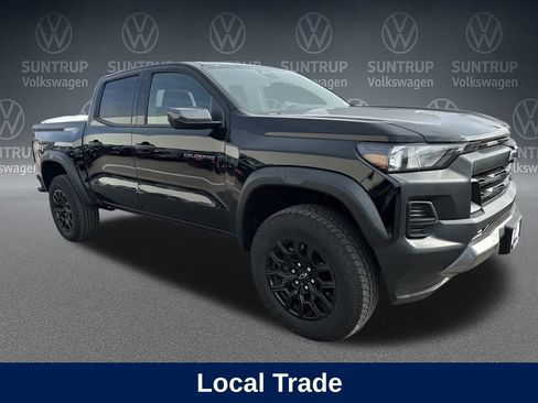 Used 2025 Chevrolet Colorado Trail Boss image 9