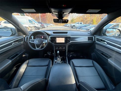 Used 2022 Volkswagen Atlas Cross Sport SEL R-Line image 23