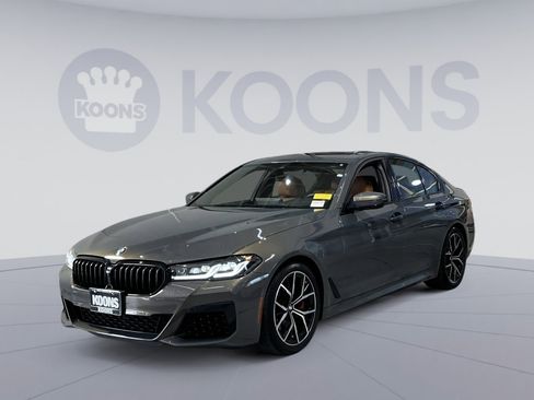 Used 2022 BMW M550i xDrive w/ Dynamic Handling Package AWD/4WD image 1
