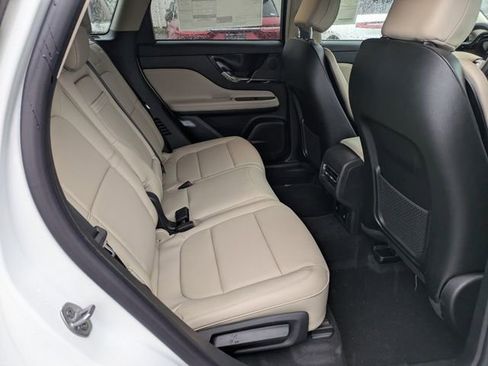 New 2026 Lincoln Corsair Reserve image 11