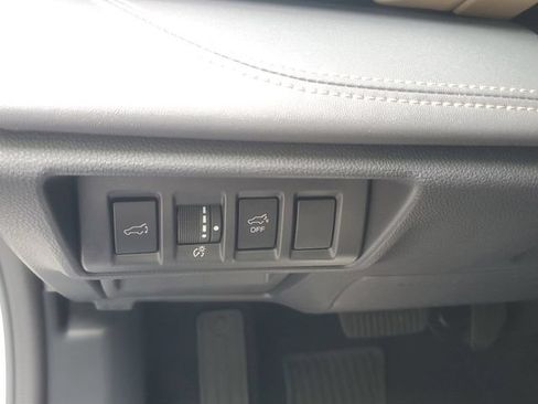 Used 2025 Subaru Outback Limited w/ Popular Package #2 AWD/4WD image 28