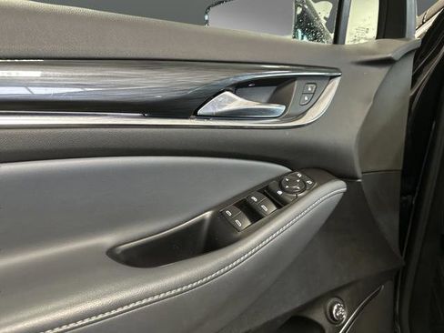 Used 2022 Buick Enclave Essence image 25