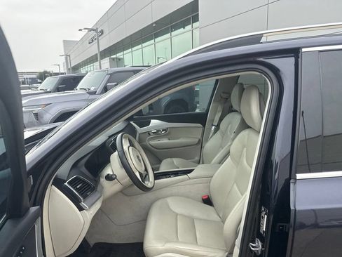 Used 2016 Volvo XC90 T6 Momentum AWD/4WD image 3