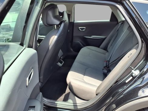 Used 2025 Kia K4 FWD image 26
