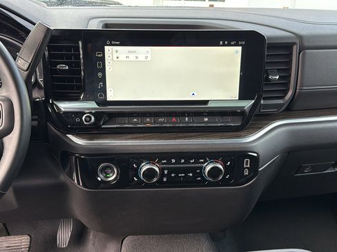 Used 2024 GMC Sierra 1500 Elevation image 22