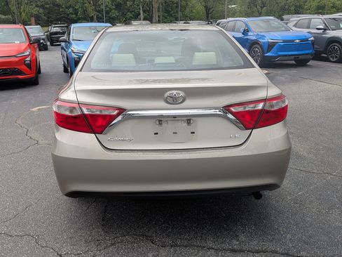 Used 2017 Toyota Camry LE FWD image 8
