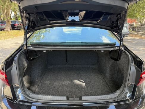 Used 2025 Volkswagen Jetta SE image 24