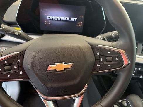 Used 2025 Chevrolet Trax LT w/ Driver Confidence Package FWD image 6