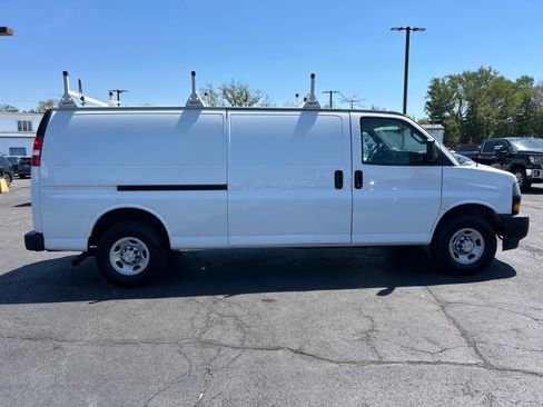 Used 2022 Chevrolet Express 2500 Extended w/ Driver Convenience Package RWD image 13