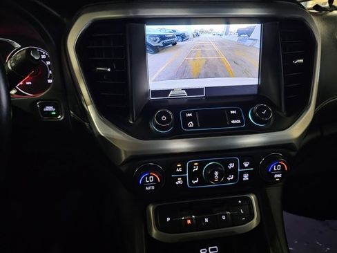 Used 2020 GMC Acadia SLE w/ Driver Convenience Package image 33