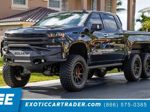 Used 2019 Chevrolet Silverado 1500 High Country w/ Technology Package AWD/4WD image 1