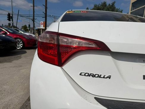 Used 2017 Toyota Corolla LE w/ Carpet Mat Package (TMS) FWD image 16