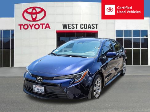Certified 2025 Toyota Corolla LE FWD image 1