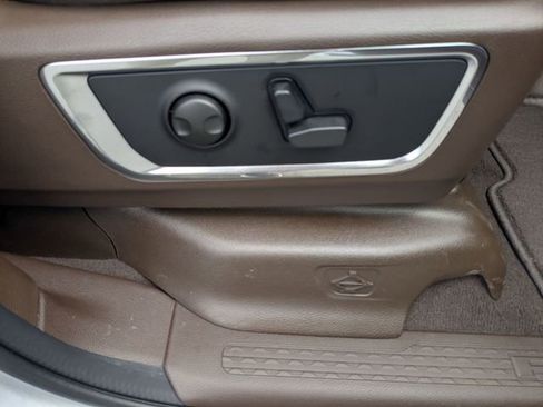 New 2026 RAM 1500 Laramie AWD/4WD image 36