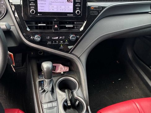 Used 2023 Toyota Camry SE FWD image 14