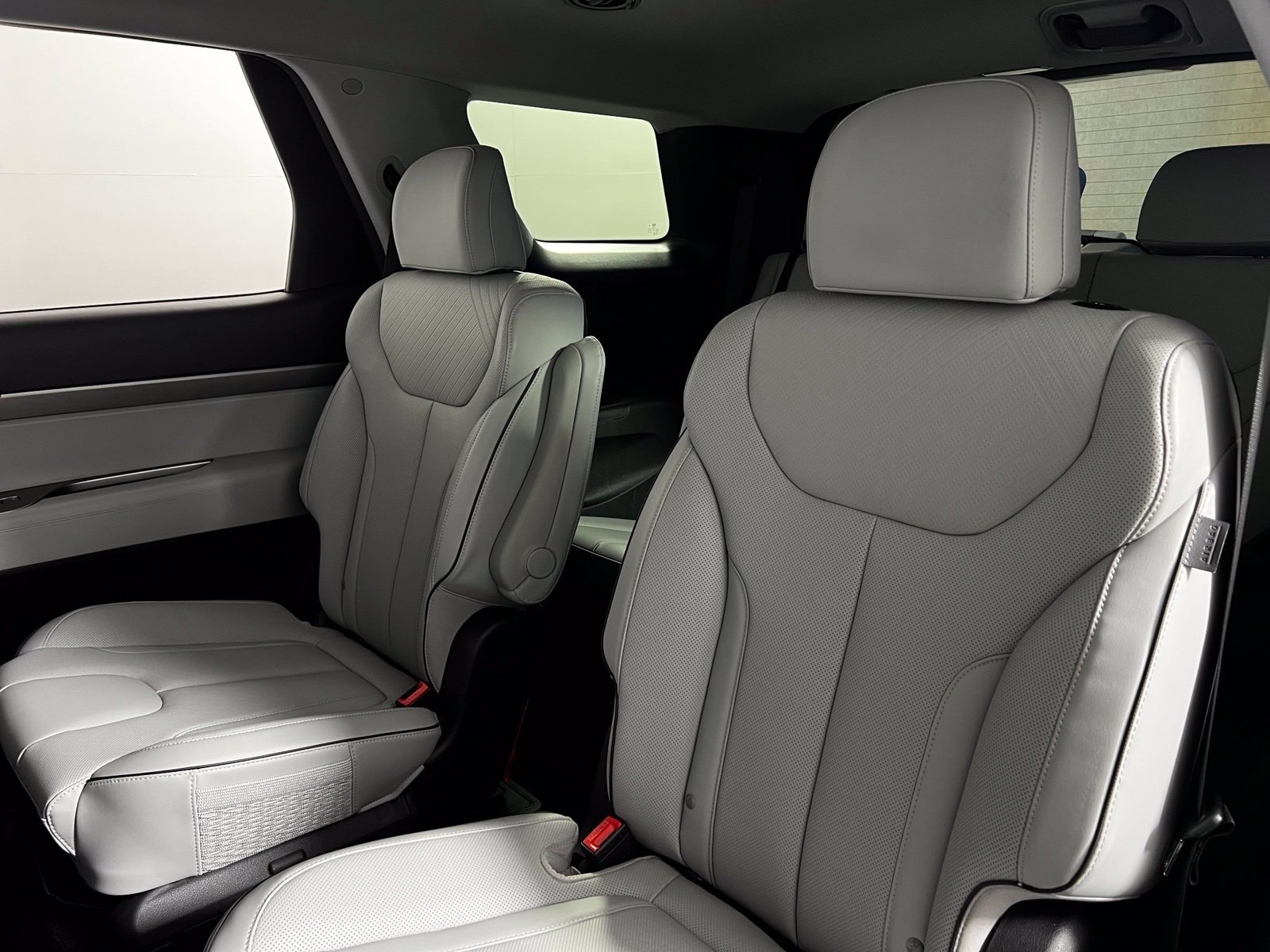 Used 2024 Hyundai Palisade SEL FWD image 24