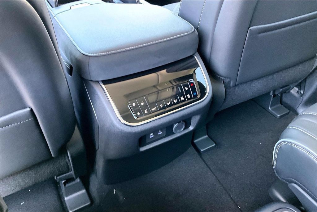 New 2027 INFINITI QX80 Luxe w/ Cargo Package RWD image 36