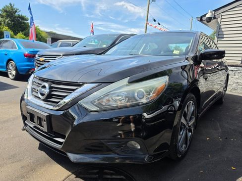 Used 2017 Nissan Altima 2.5 SR FWD image 1