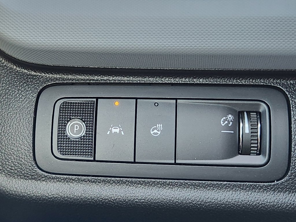 New 2027 Chevrolet Bolt RS w/ Technology Package FWD image 17