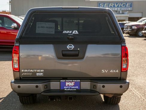 Used 2021 Nissan Frontier SV AWD/4WD image 6