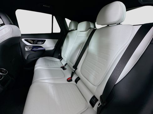 Used 2026 Mercedes-Benz GLC 300 4MATIC image 31