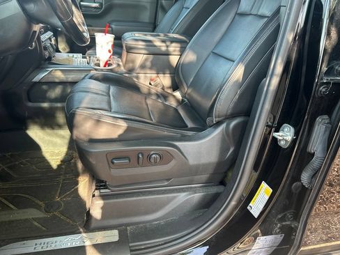 Used 2022 Chevrolet Silverado 1500 High Country w/ Technology Package AWD/4WD image 15