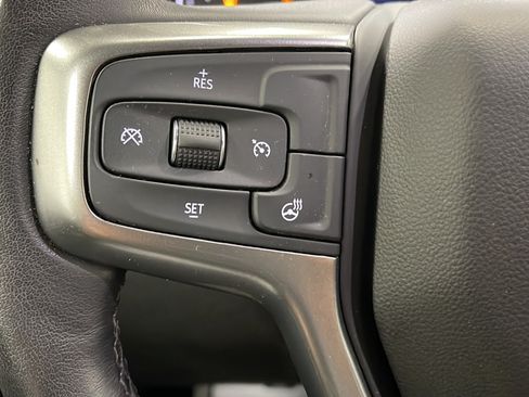 Used 2021 Chevrolet Silverado 1500 LT w/ Z71 Off-Road Package AWD/4WD image 6