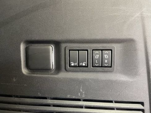 Certified 2021 Chevrolet Suburban High Country AWD/4WD image 26