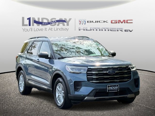 Used 2025 Ford Explorer Active AWD/4WD image 1