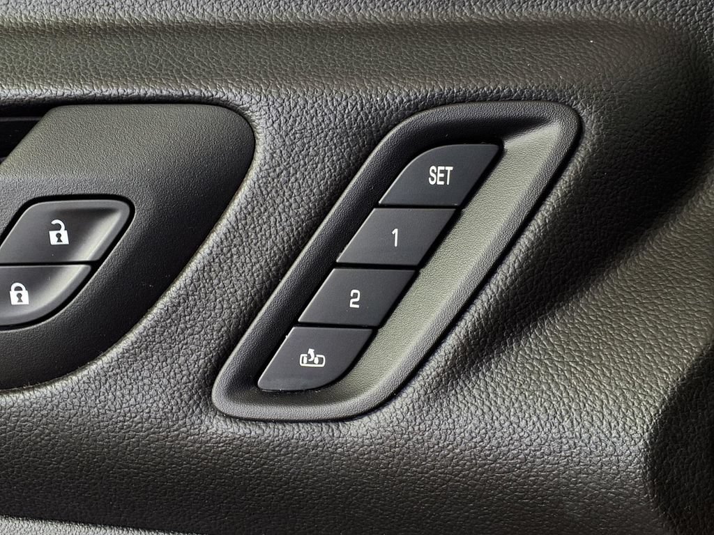 Used 2023 GMC Acadia Denali FWD image 18