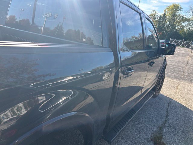 Used 2017 Ford F150 XLT w/ Equipment Group 302A Luxury AWD/4WD image 8