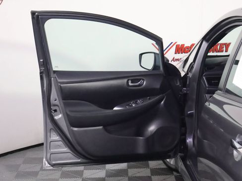 Used 2025 Nissan Leaf S FWD image 22