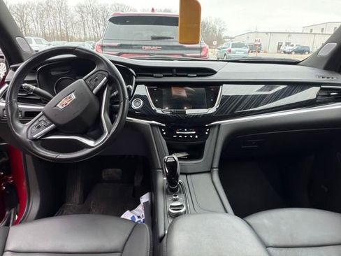 Used 2024 Cadillac XT6 Premium Luxury image 5