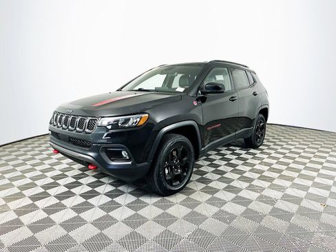 Certified 2023 Jeep Compass Trailhawk AWD/4WD image 5