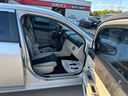 Used 2010 Dodge Avenger R/T image 10