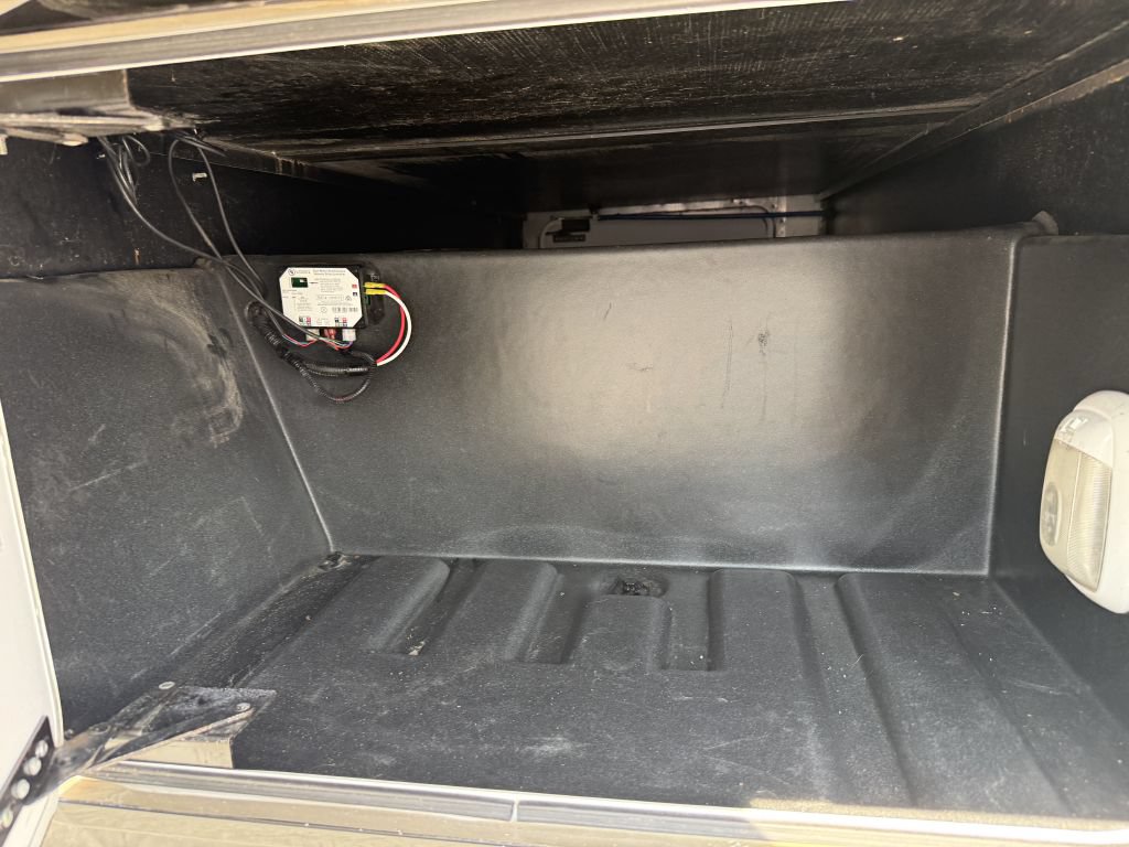 Used 2016 Ford F550 2WD Regular Cab Super Duty image 14