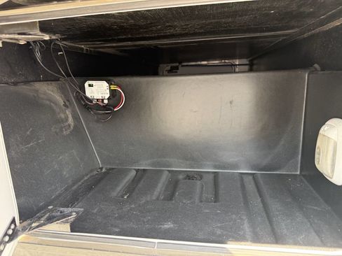 Used 2016 Ford F550 2WD Regular Cab Super Duty image 14